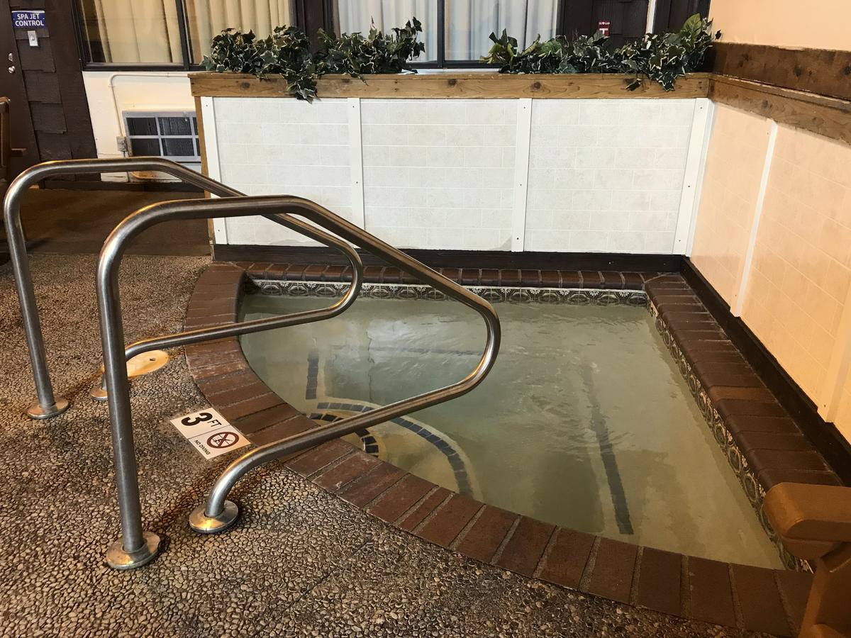 Superior Inn 外观 照片
